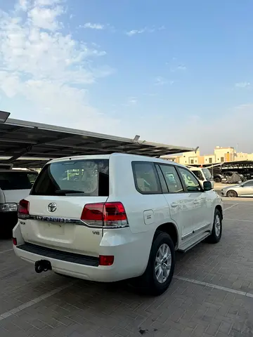 2019 Toyota LAND CRUISER — фото 3