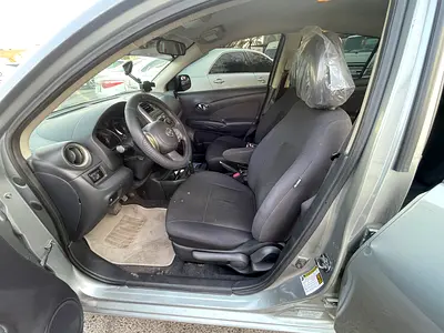 صورة 10 لـ 2013 Nissan VERSA