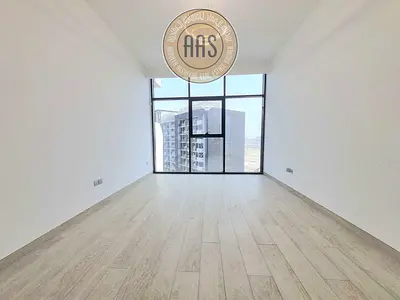 Best Deal | Huge Layout | High Floor | 40k in 04 Cheques