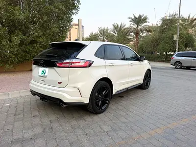 2021 Ford Edge ST — zdjęcie 10