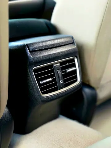 صورة 15 لـ 2021 Honda CIVIC