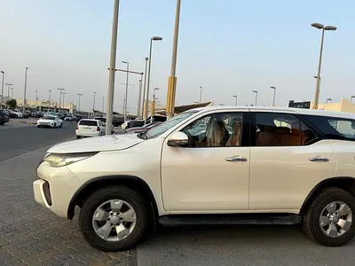 صورة 6 لـ 2017 Toyota FORTUNER