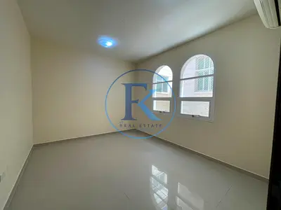 شقة سكنية للايجار فى منطقة عشارج خلف المدرسة الامريكية