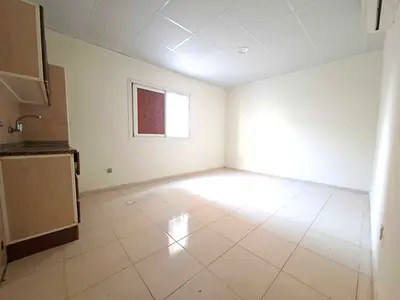 Very big studio available in near to schoo