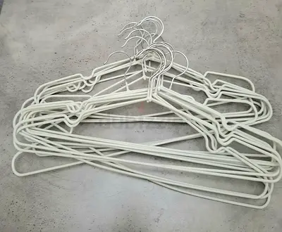 Set of 20 white metal clothes hangers - slim non-slip design