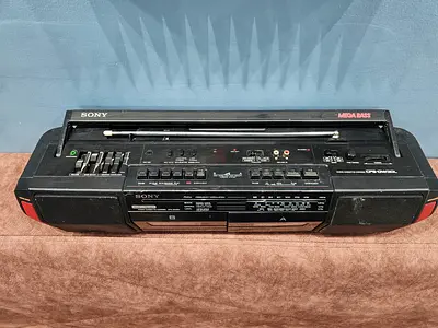 Old Stereo Sony Cassette Player