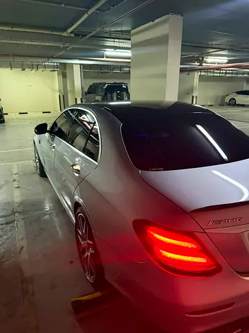 صورة 3 لـ 2017 Mercedes-BENZ E-CLASS