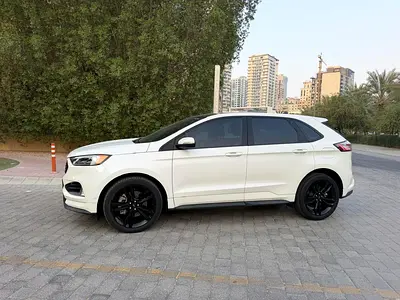 2021 Ford Edge ST — zdjęcie 14