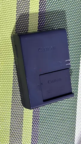 Canon Battery Charger (Genuine) - Works Fine