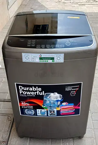 Brand LG 17kg washing machine. it's color is gray. it's condition properly working.