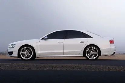 صورة 9 لـ 2013 AUDI S8