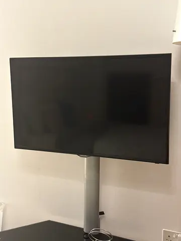40”Flat Panel TV / Monitor in good working condition