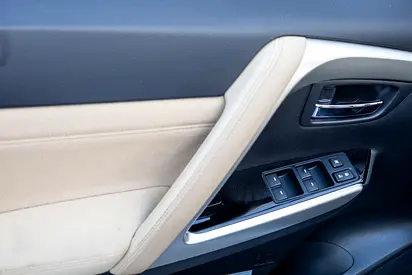 Mitsubishi Montero Sport GLS, миниатюра 3