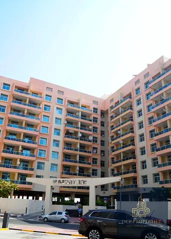 SPACIOUS 1BR | SEMI CLOSED KITCHEN | BEST AMENITIES