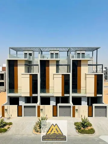 Villa in Al-Haliwa, spacious area, close to all services, excellent location