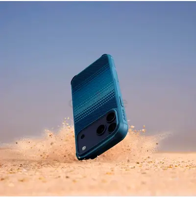 iPhone 17 pro max (pitaka cover)