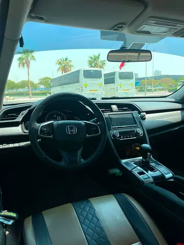 2016 Honda CIVIC — фото 11