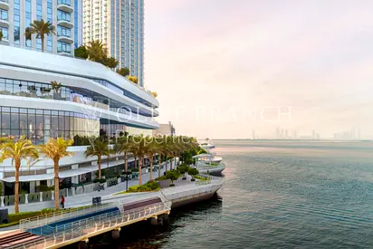 Waterfront Living | High Returns | Elegant