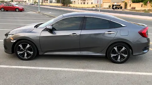 2018 Honda CIVIC — фото 3