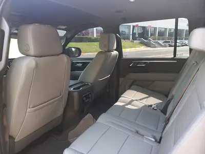 2025 Chevrolet SUBURBAN 照片 7