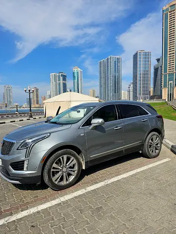 2023 Cadillac XT5 photo 2