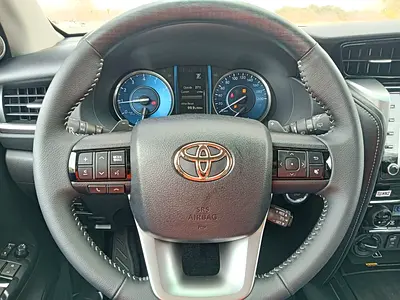 Toyota Fortuner SR5, миниатюра 7