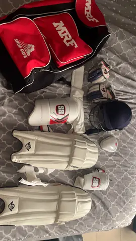 Full professional cricket kit