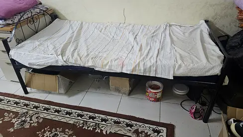 Single Metal Bed Frame with Mattress