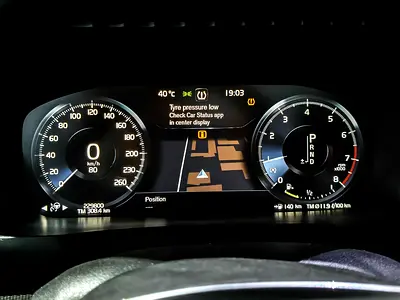 صورة 14 لـ 2017 Volvo XC90