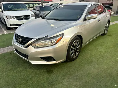 2017 Nissan ALTIMA 照片 2