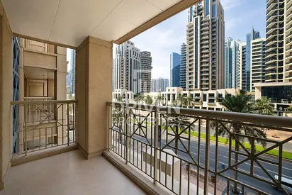 BLVD View | Spacious | Vacant | 2 Balconies
