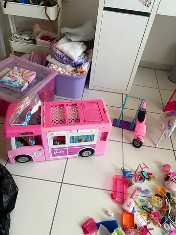 Pink Barbie dream house,  Camper Playset with Accessories - Good Used Condition