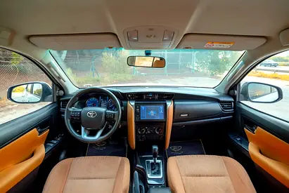 2021 Toyota FORTUNER 照片 8
