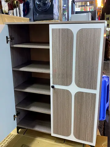 Slim shoe/storage cabinet with flip door