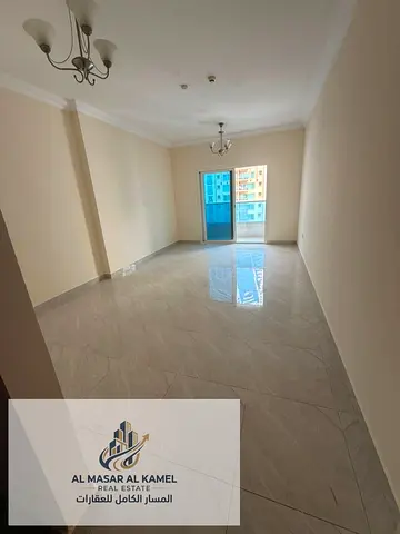 3 غرف وصالة للإيجار السنوي في المجاز 2 الشارقة | 3 حمامات | غرفة غسيل | بلكونة | خزائن بالحائط | باركن مجاني | صيانة قبل الاستلام | 4 أو 6 دفعات