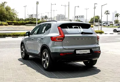 صورة 8 لـ 2024 Volvo XC40