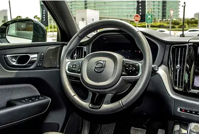 صورة 8 لـ 2024 Volvo XC60