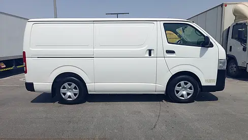 صورة 2 لـ 2022 Toyota HIACE
