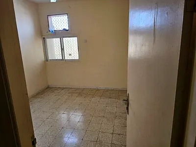 اماره الشارقة – القاسمية – منطقة المحطة – بالقرب من محطة البترول -و ابوشغاره- وميجامول- والمجاز -.الشارقه الامارات العربيه المتحده