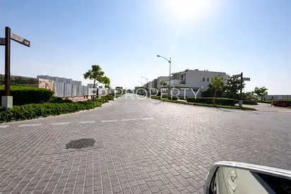 Residential Corner Plot | Free Hold | Close to Facilities | Prime Location