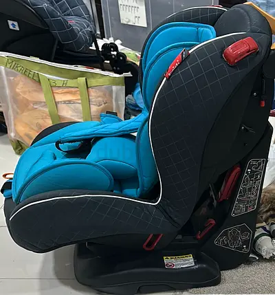 Toddler car seat - Juniors good excellent condition upto 25Kgs weight