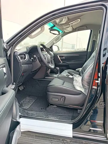 Toyota Fortuner SR5, миниатюра 11