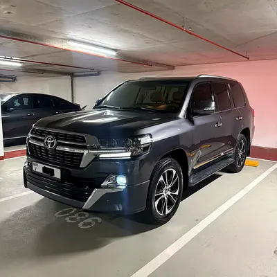 Toyota Land Cruiser GXR Grand Touring V6 2021 | GCC Specs | Pristine Condition