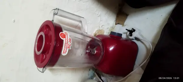 Compact Electric Juicer / Blender - Red, Gently Used