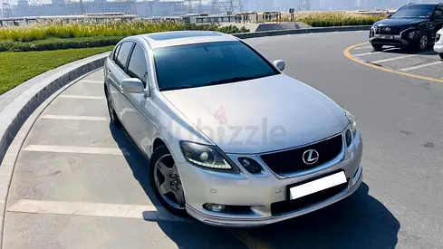Im selling my Lexus Gs430