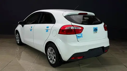 2013 KIA RIO 照片 11