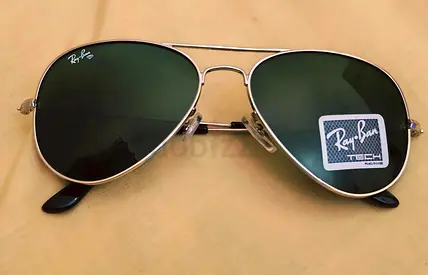 RAY-BAN