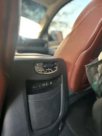 2020 Cadillac ESCALADE 缩略图 13