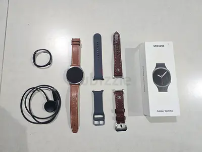 Samsung watch 8 44 mmSmartwatch with Brown Leather Strap - Used