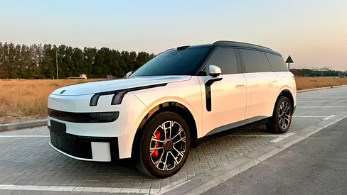 Lynk & Co 900